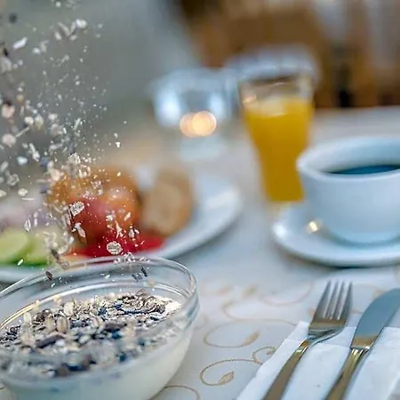 Kern Buam Hotel