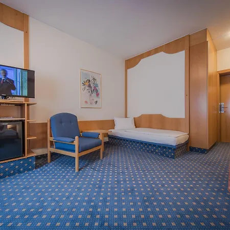 Kern Buam Hotel 3*