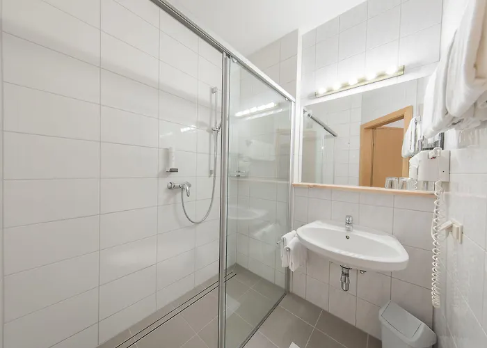 Готель Kern Buam 3*